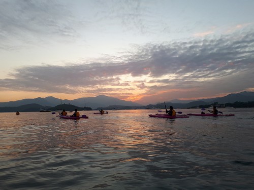 Kayak_sunset_700